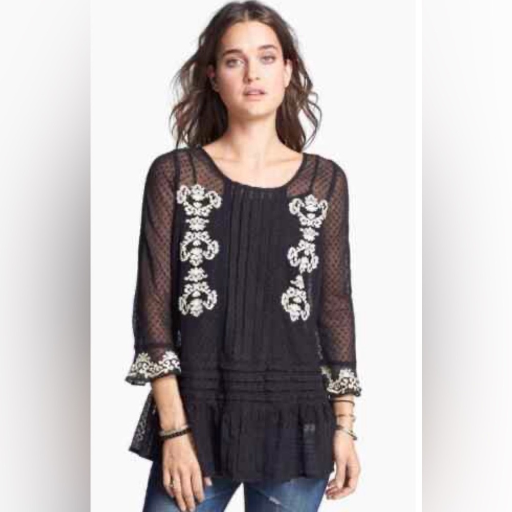 Free People Jocelyn Small Black Mesh
Tunic Swiss Dot Pleated White